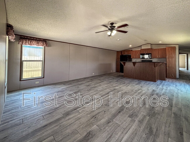 Building Photo - 1413 Cotopaxi St