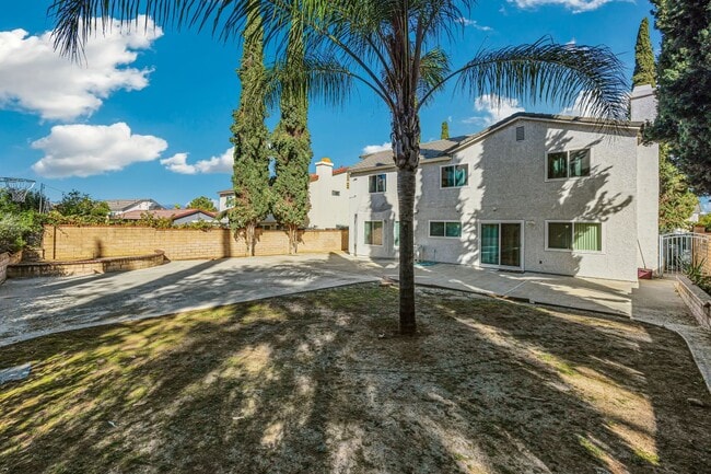 Building Photo - 19360 Windrose Dr