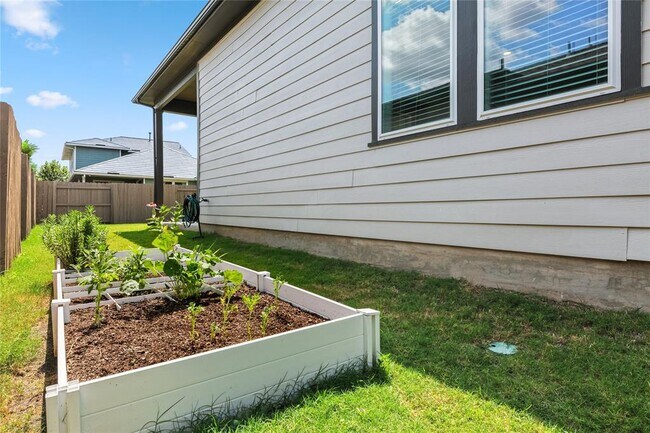 Building Photo - 7608 Boyd Hvn Dr