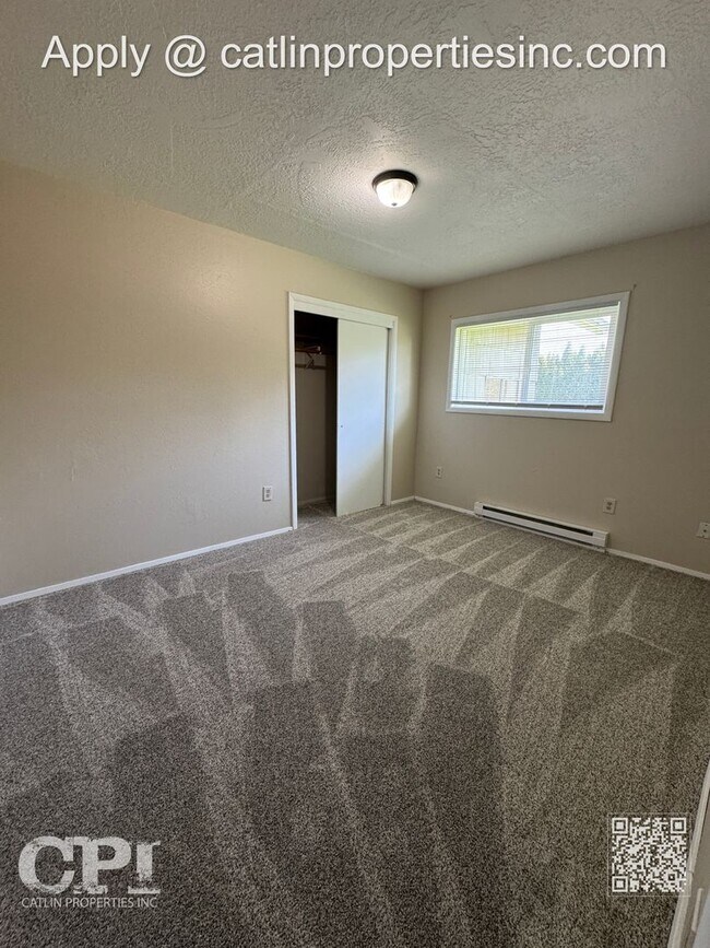 Building Photo - 3400 Columbia Heights Rd