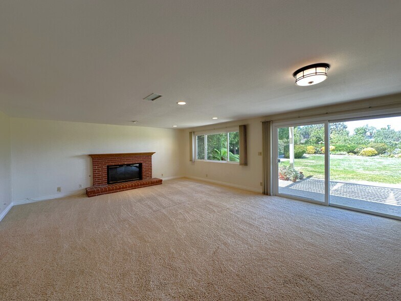 Building Photo - 26543 Academy Dr