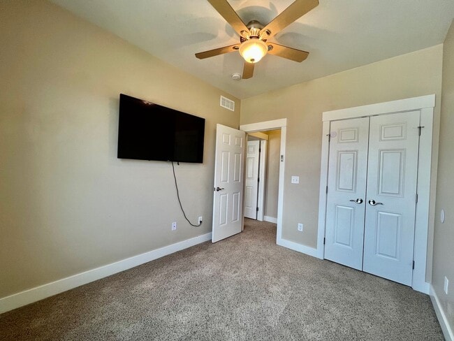 Building Photo - Townhome at Enclave for Rent in Rifle