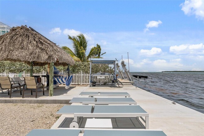 Building Photo - 235 Tavernier Dr