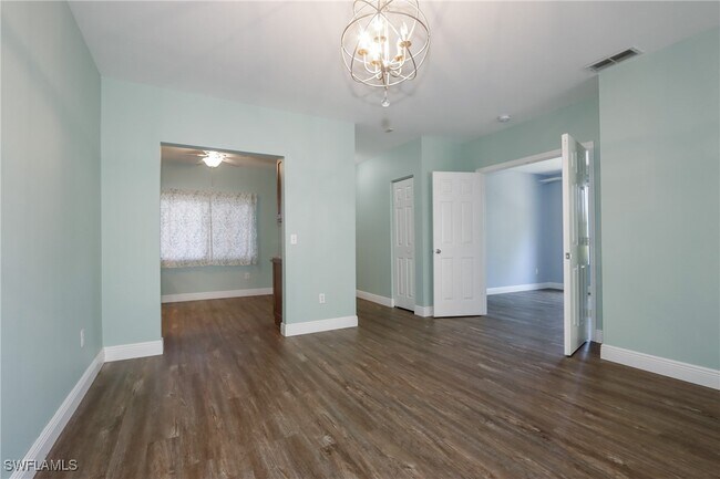 Building Photo - 14801 Park Lake Dr