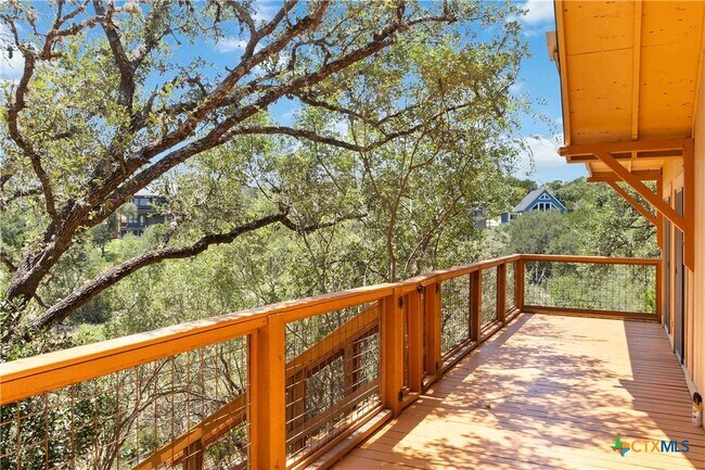 Building Photo - 2676 Woodcrest Dr