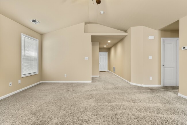 Building Photo - 3220 Sweet Clover Ln