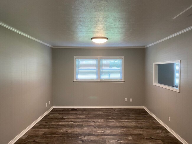 Building Photo - 3-Bedroom Cookeville Home with Basement, Garage and Private Patio