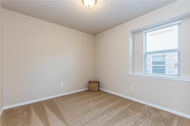 Building Photo - 2432 Lyla Ln
