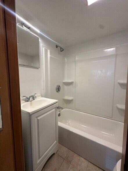 Building Photo - 92 Sciarappa St