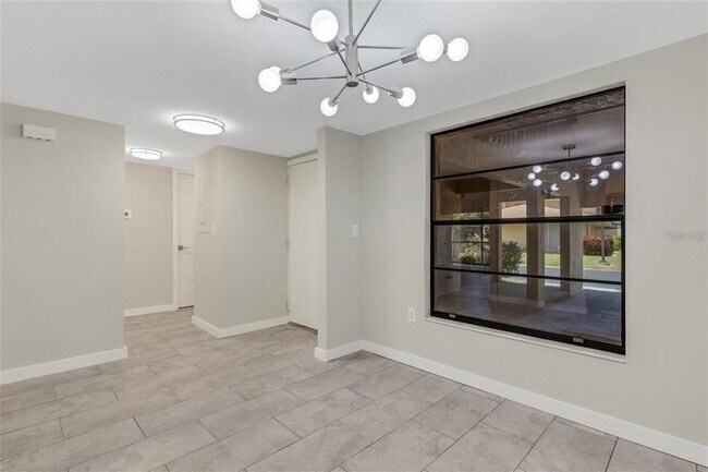 Building Photo - 2319 Beneva Terrace