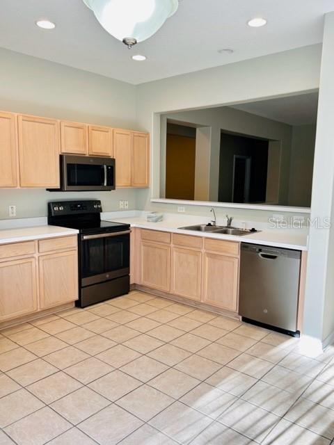 Building Photo - 26910 Stillbrook Dr