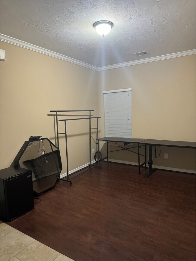 Building Photo - 4118 Ponderosa Hills Ln