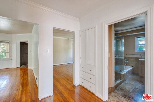 Building Photo - 458 Smithwood Dr