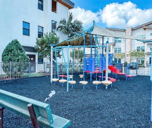 Building Photo - 8800 NW 98th Ct