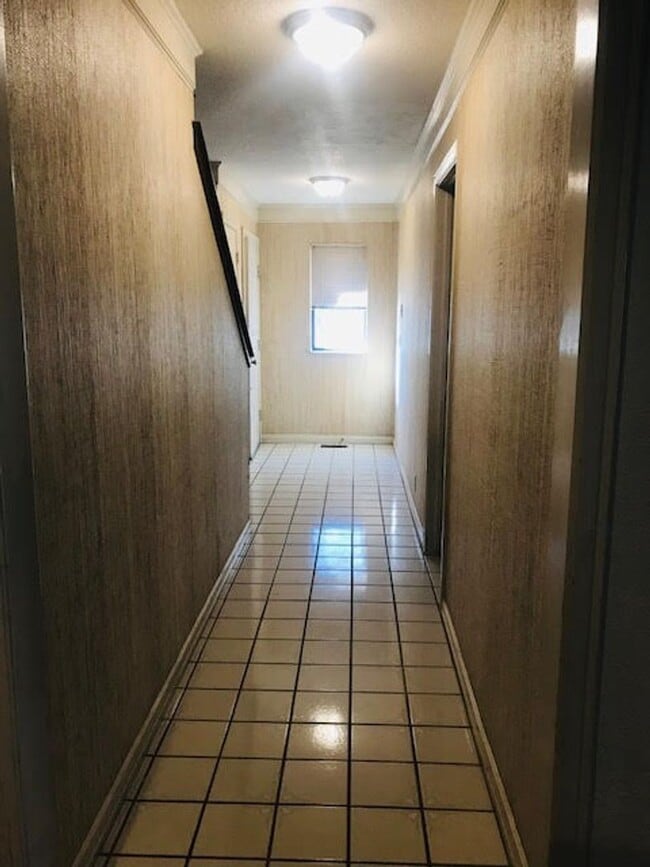 Building Photo - 2 Masters - Lawn Care Provided  - 3 bds/3 baths