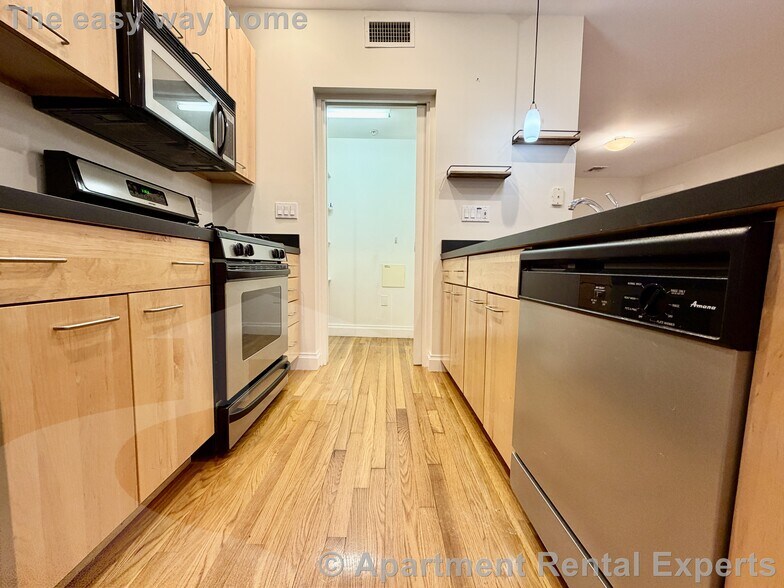 Building Photo - 1110 Massachusetts Ave