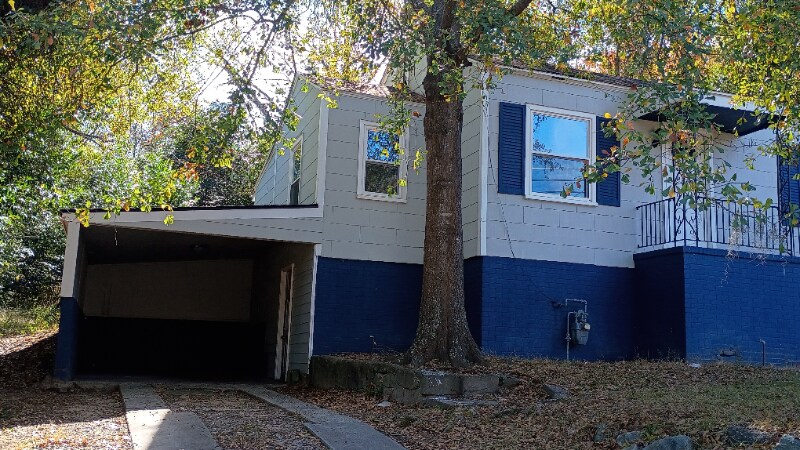 Building Photo - 3566 McKenzie Dr