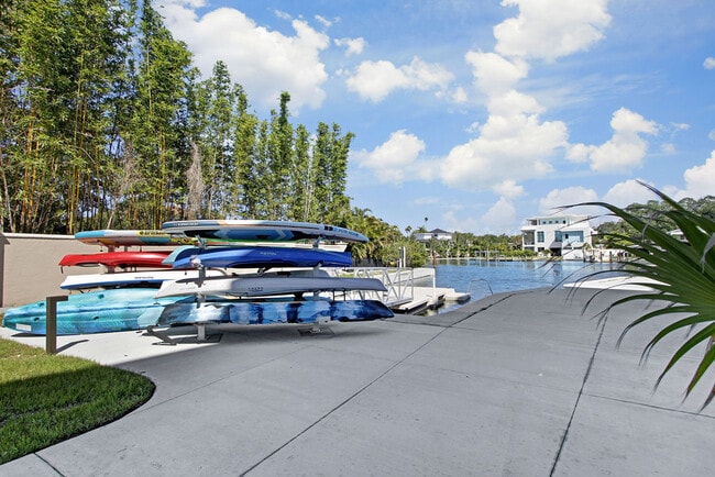 Building Photo - 1709 N Tamiami Trail