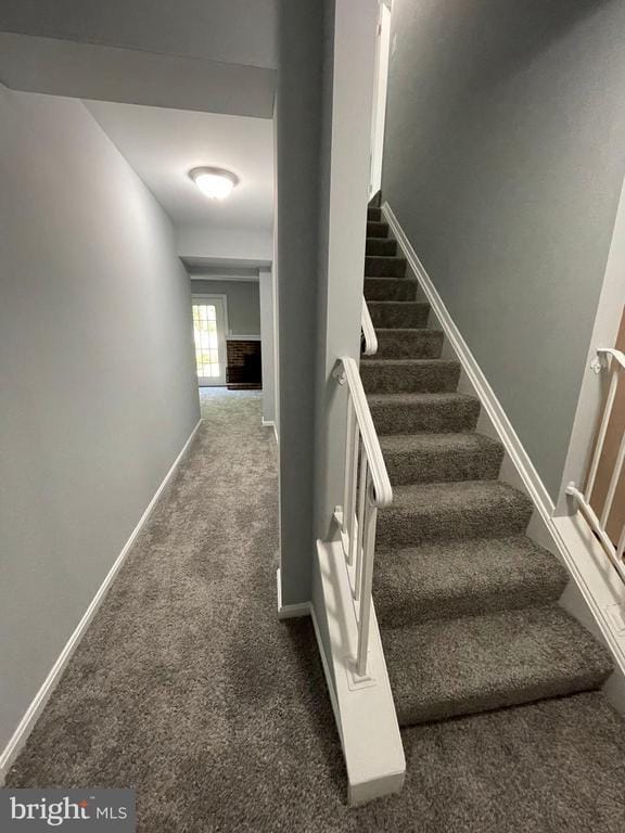 Building Photo - 1928 Rainbow Ct