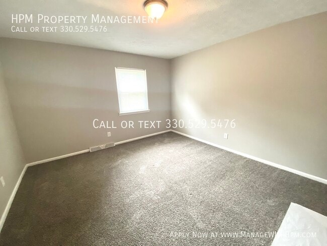 Building Photo - 2047 Zircon St NE