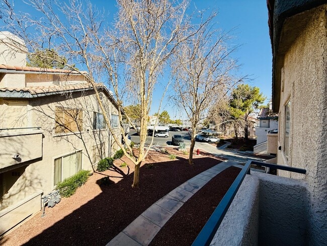 Primary Photo - 2nd Floor Unit in Gated Community!