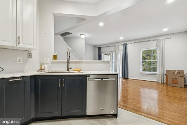 Building Photo - 43067 Candlewick Square