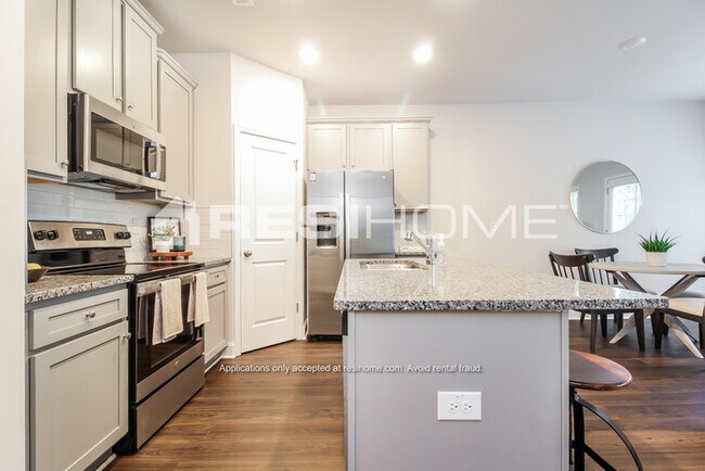 Building Photo - 1116 Simmons Bnd Ct