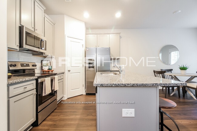 Building Photo - 1300 Simmons Ridge Ln