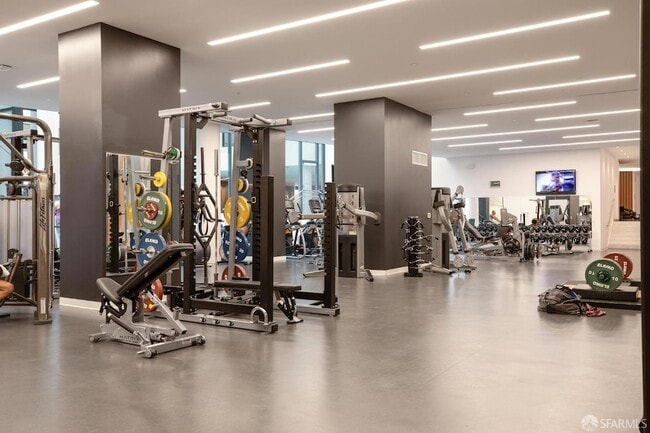 Building Photo - 338 Main St