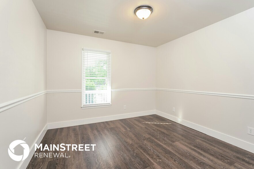 Building Photo - 1805 Greencedar Ln