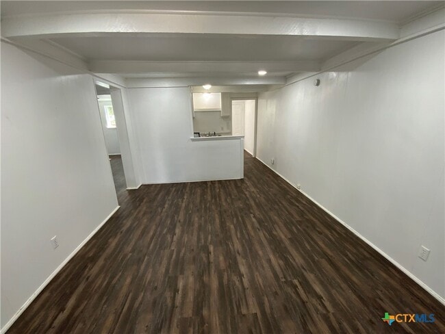 Building Photo - 911 N Penelope St