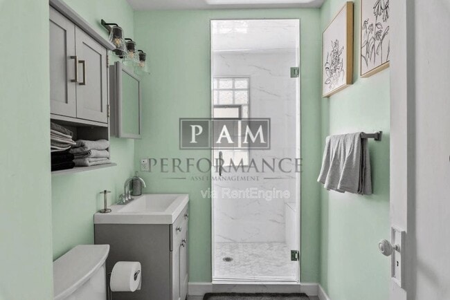 Building Photo - 2872 S Linebarger Terrace