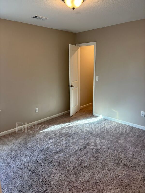 Building Photo - 6439 Sandy Bottom Dr