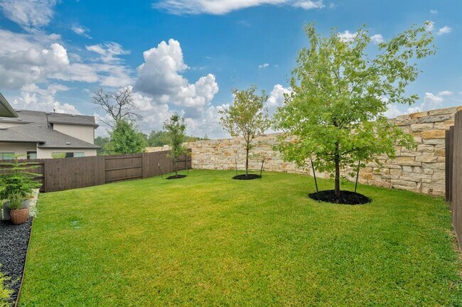 Building Photo - 601 C-Bar Ranch Trl