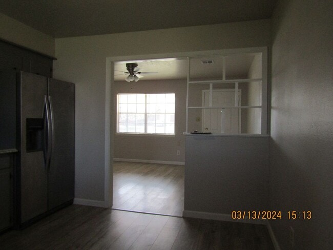 Building Photo - Freshly Painted/New Flooring Home!! Pets N...