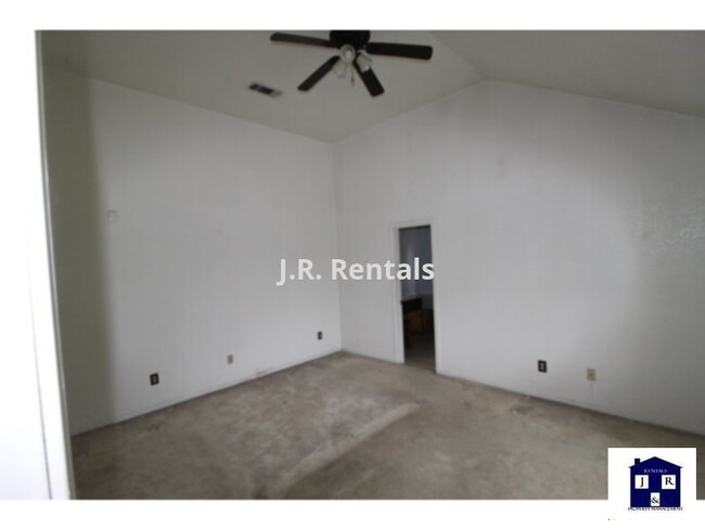 Building Photo - 1106 Creek St, Copperas Cove, TX 76522