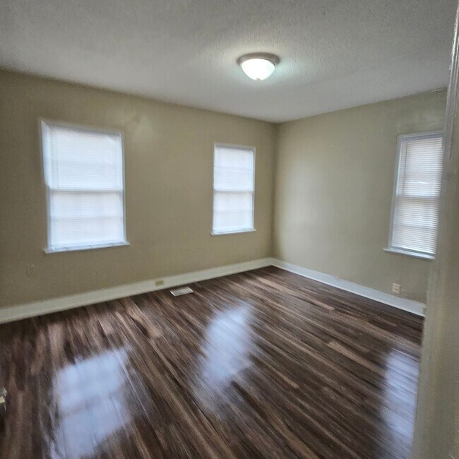 Building Photo - 151 Clower Rd