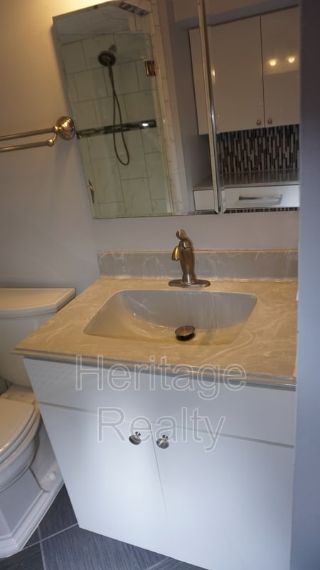 Building Photo - 529 Bardon Rd NW