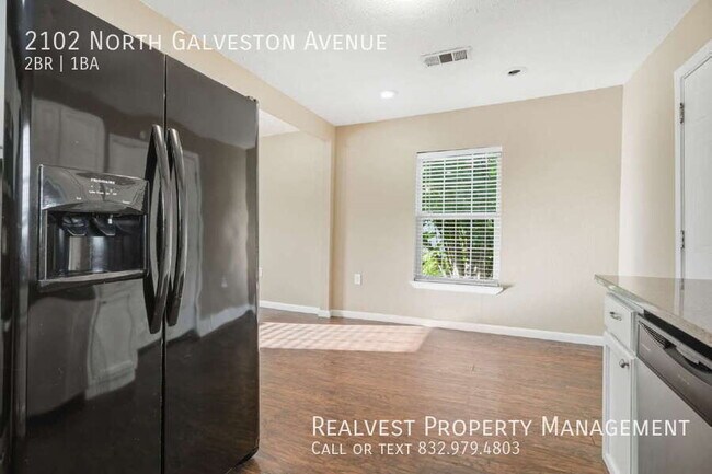 Building Photo - 2102 N Galveston Ave