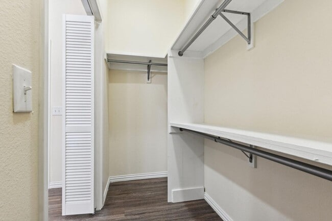 Building Photo - Spacious Custom New Build- 4 Bed 2 Bath Ho...