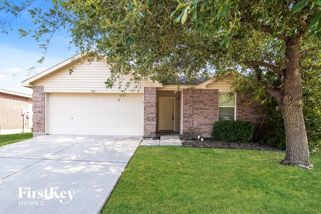 Primary Photo - 1105 Eagle Claw Dr