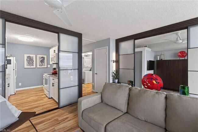 Building Photo - 3288 Page Ave