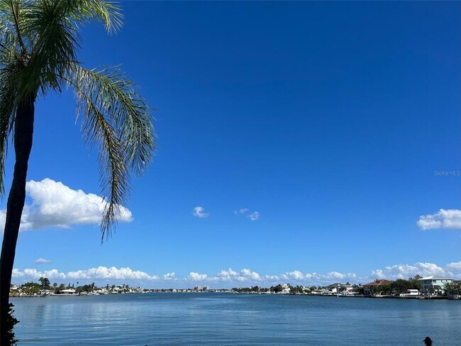 Primary Photo - 5555 Gulf Blvd