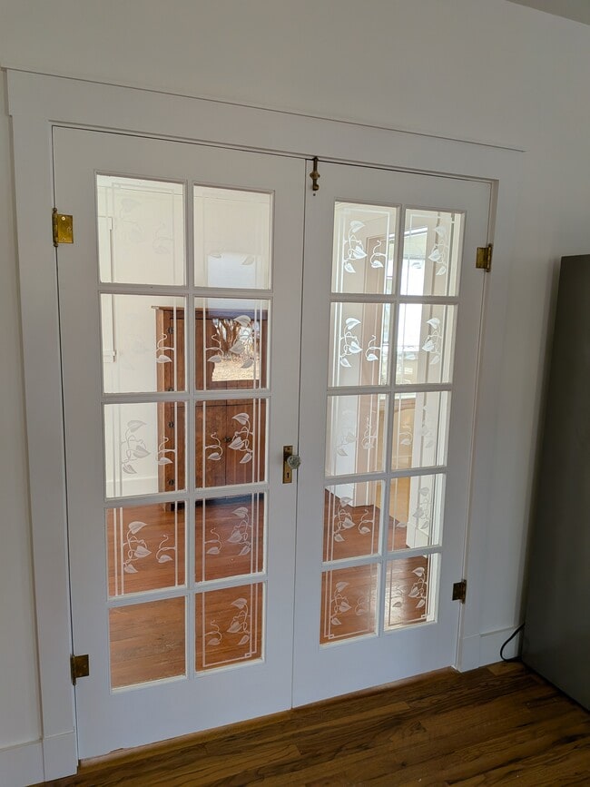 Building Photo - 117 S 2nd St