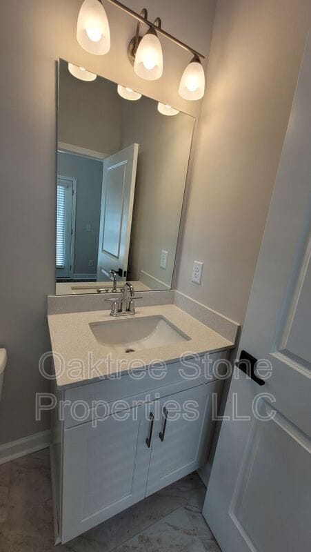Building Photo - 2585 Ocean Dr NW