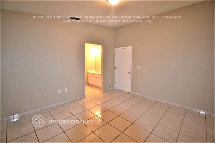 Building Photo - 14411 NW 88th Pl