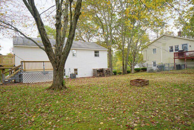 Building Photo - 42 Woodfield St