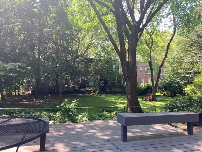 Primary Photo - 2 bedroom in SUNNYSIDE NY 11104