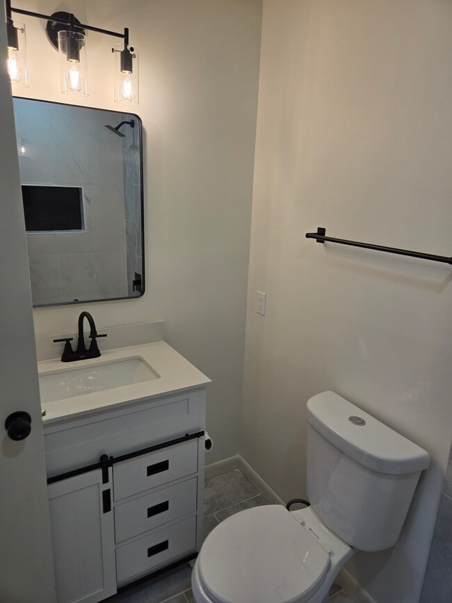 Building Photo - 7922 W 92nd St