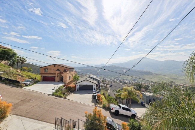 Building Photo - 1644 Cuyamaca Ave